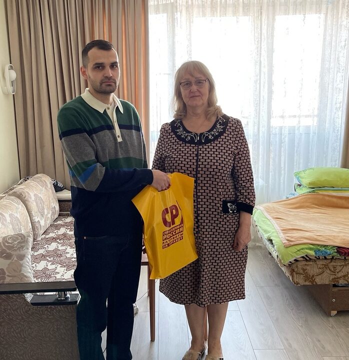 Одинцово: местное отделение партии помогло жительнице из ЛНР